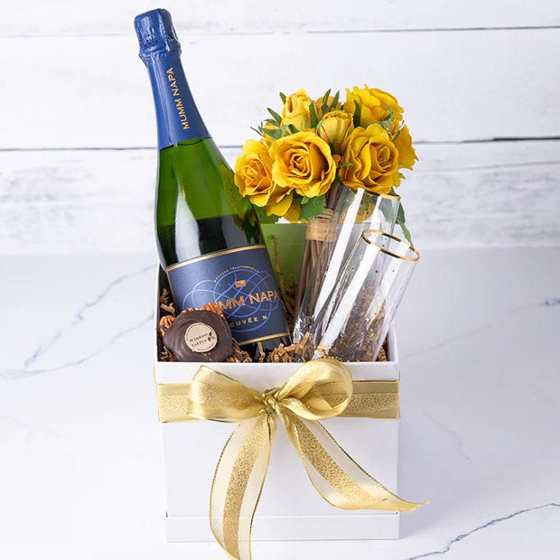 Blossoms & Bubbly Surprise: Sparkling Wine & Floral Gift Box