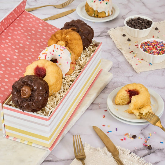 Sweet Indulgence: Bundt Cake Gift Box