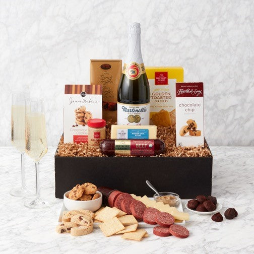 Sparkling Surprise: Gourmet Gift Box