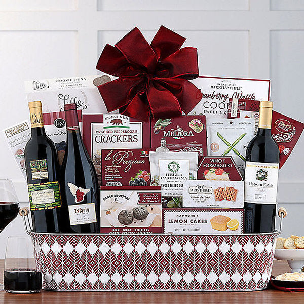 Red Wine Lovers: Holiday Wine Gift Basket