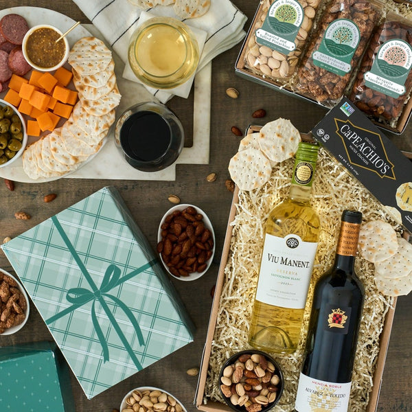 Vineyard Duo: Wine, Charcuterie & Nuts Gift Set